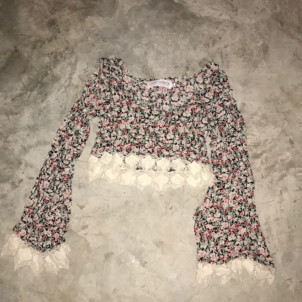Small Floral Crop Top long Sleeve